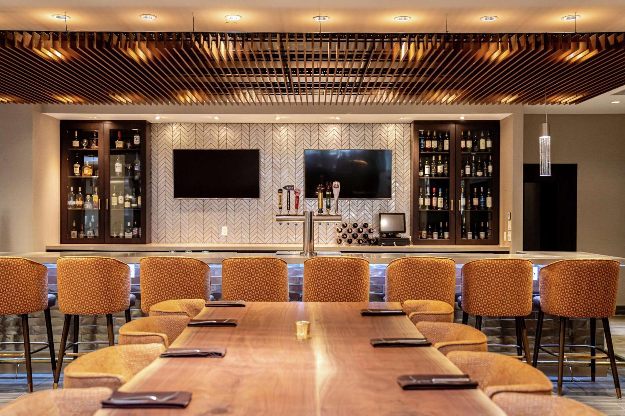 Doubletree By Hilton Kitchener Hotel Buitenkant foto
