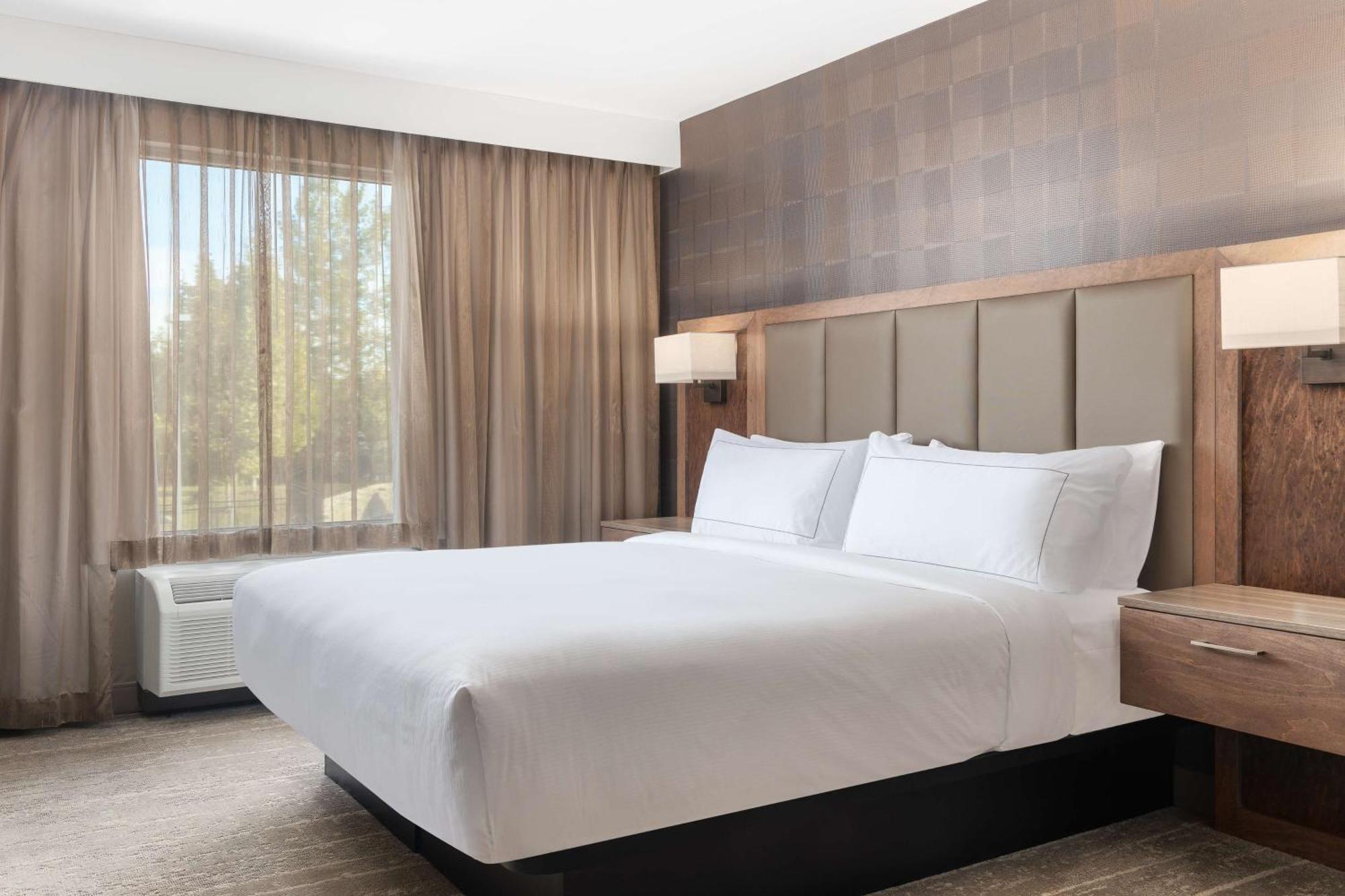 Doubletree By Hilton Kitchener Hotel Buitenkant foto