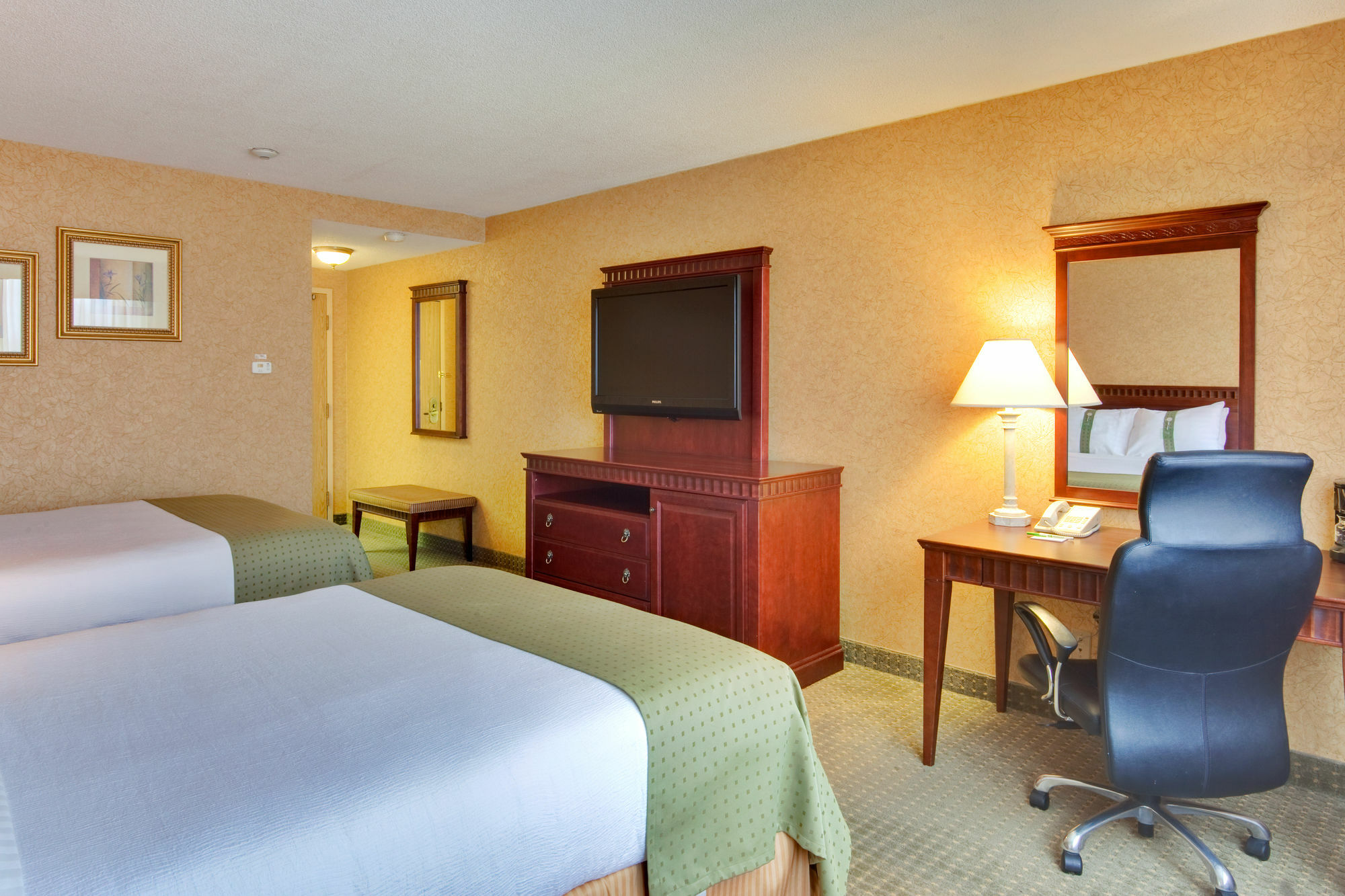 Doubletree By Hilton Kitchener Hotel Buitenkant foto