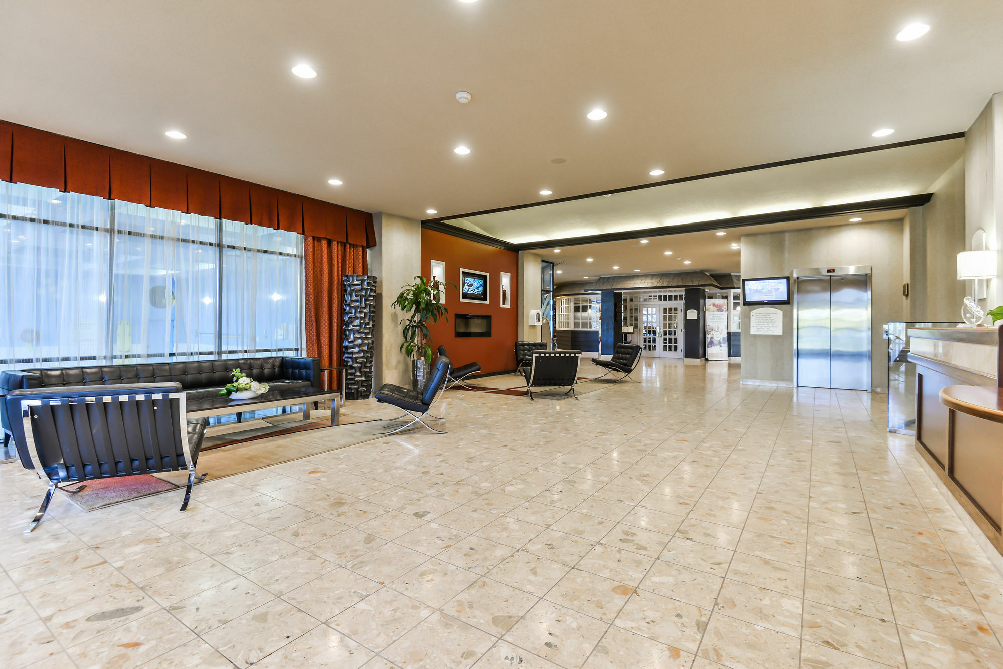 Doubletree By Hilton Kitchener Hotel Buitenkant foto